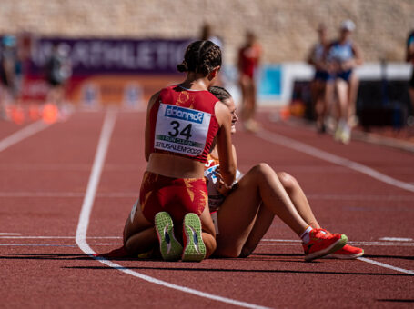 Las atletas Julia Suárez y Sofia Santacreu en el Campeonato Europeo