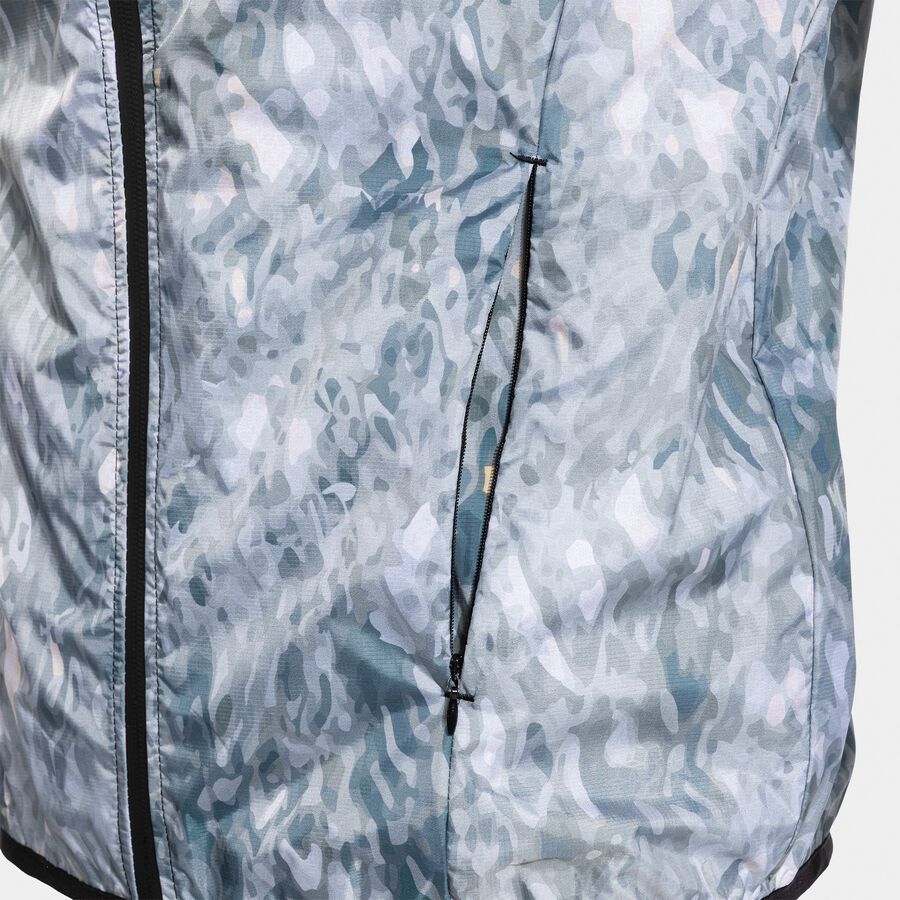 CHUBASQUERO R-CITY LONDON