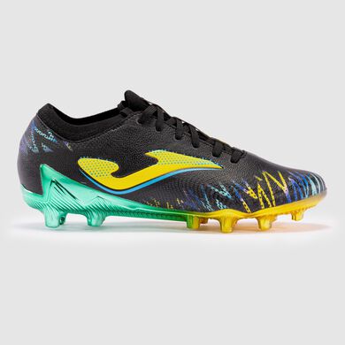 Botas fútbol Striker 24 terreno firme FG negro