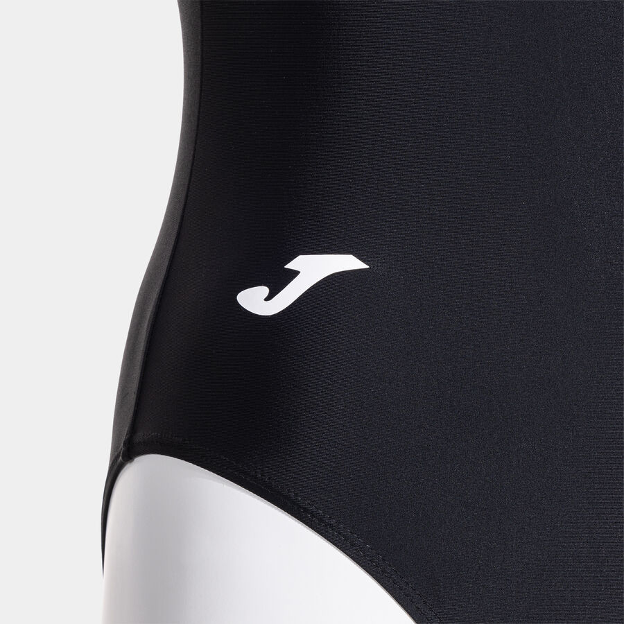 BA&Ntilde;ADOR SHARK IV