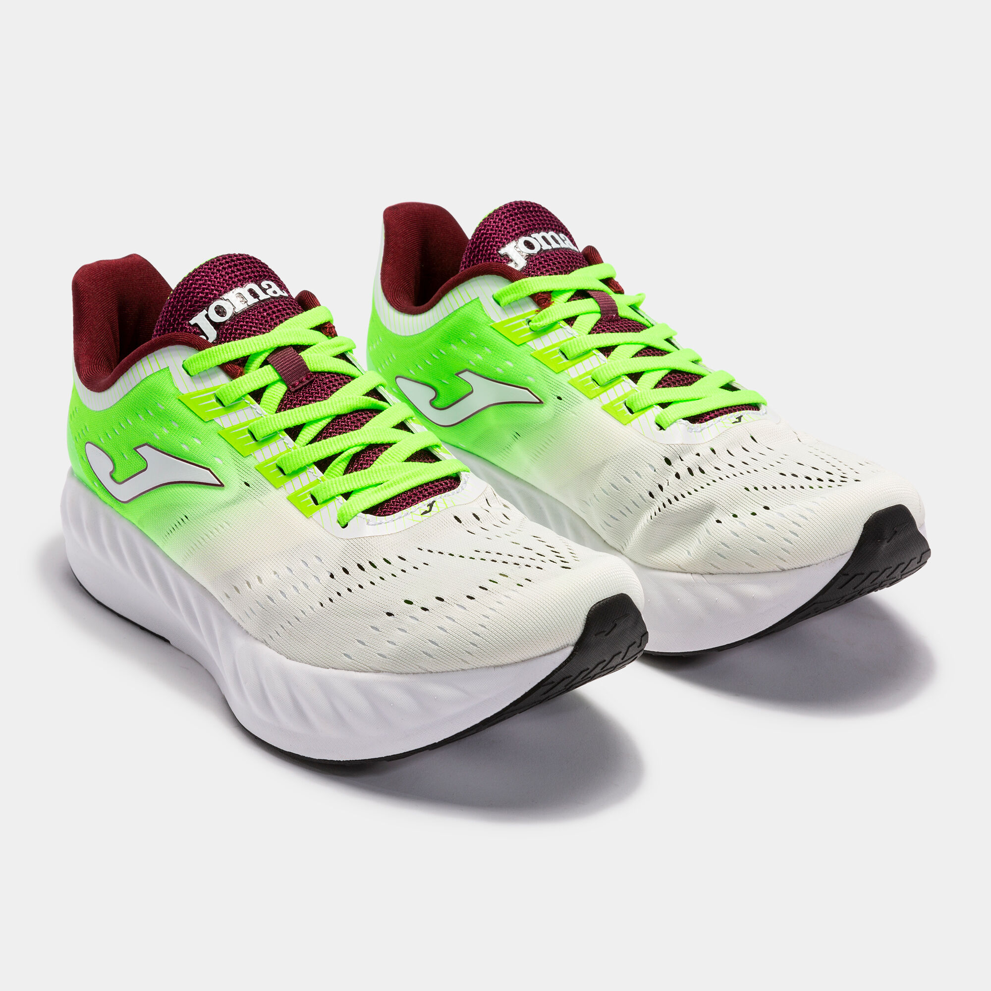 green training shoes