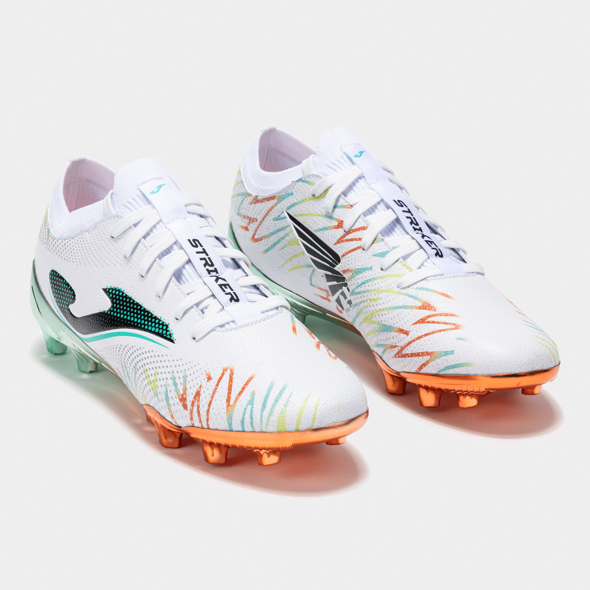 Football boots Striker 25 firm ground FG white | JOMA®