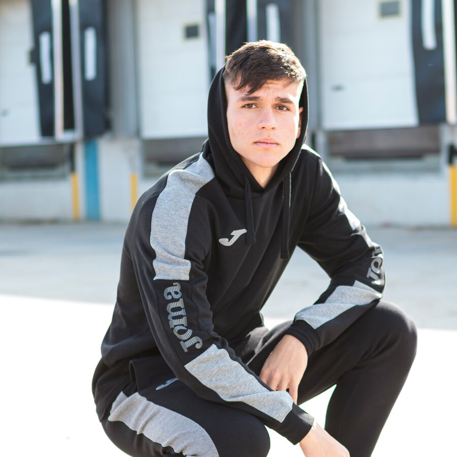 SUDADERA CON CAPUCHA STREET