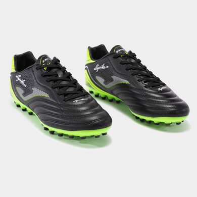 Botas fútbol Aguila 22 césped artificial AG negro verde flúor