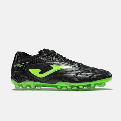 Chaussures football Numero-10 26 terrain ferme FG noir