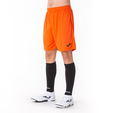Short hombre Nobel naranja