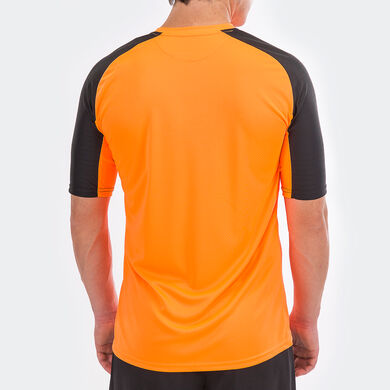TRICOU CU MÂNECĂ SCURTĂ BĂRBAȚI ESSENTIAL PORTOCALIU NEGRU