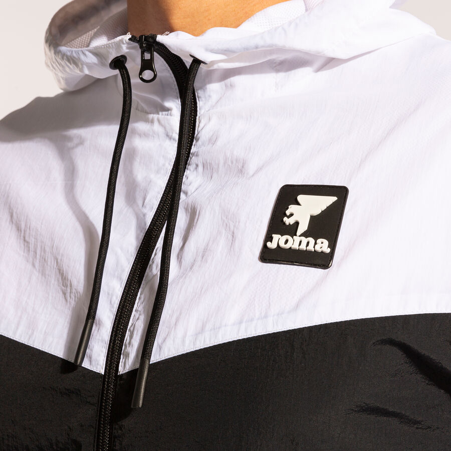 CHAQUETA CON CAPUCHA URBAN STREET