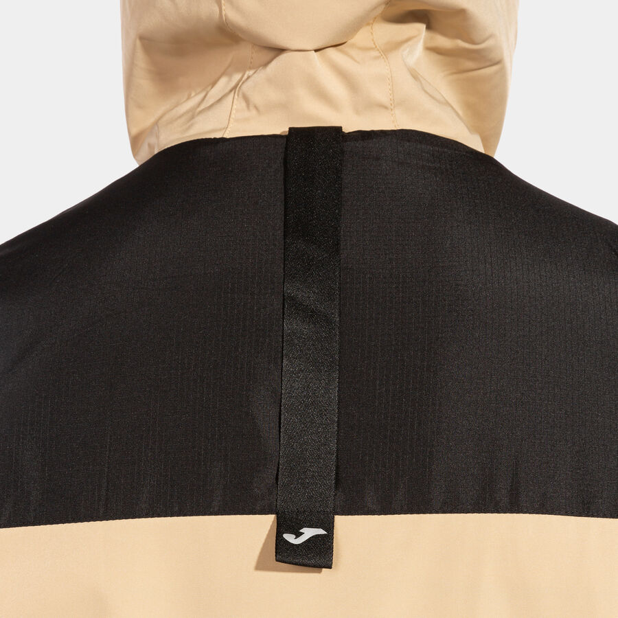 ANORAK EXPLORER