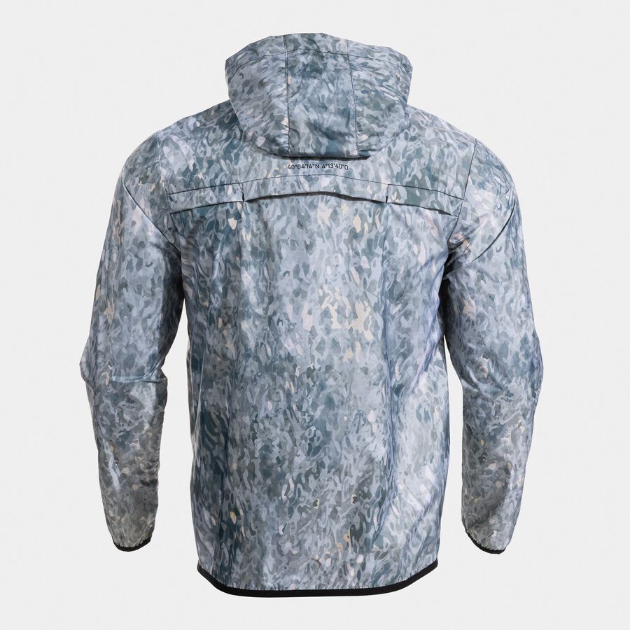 CHUBASQUERO R-CITY LONDON