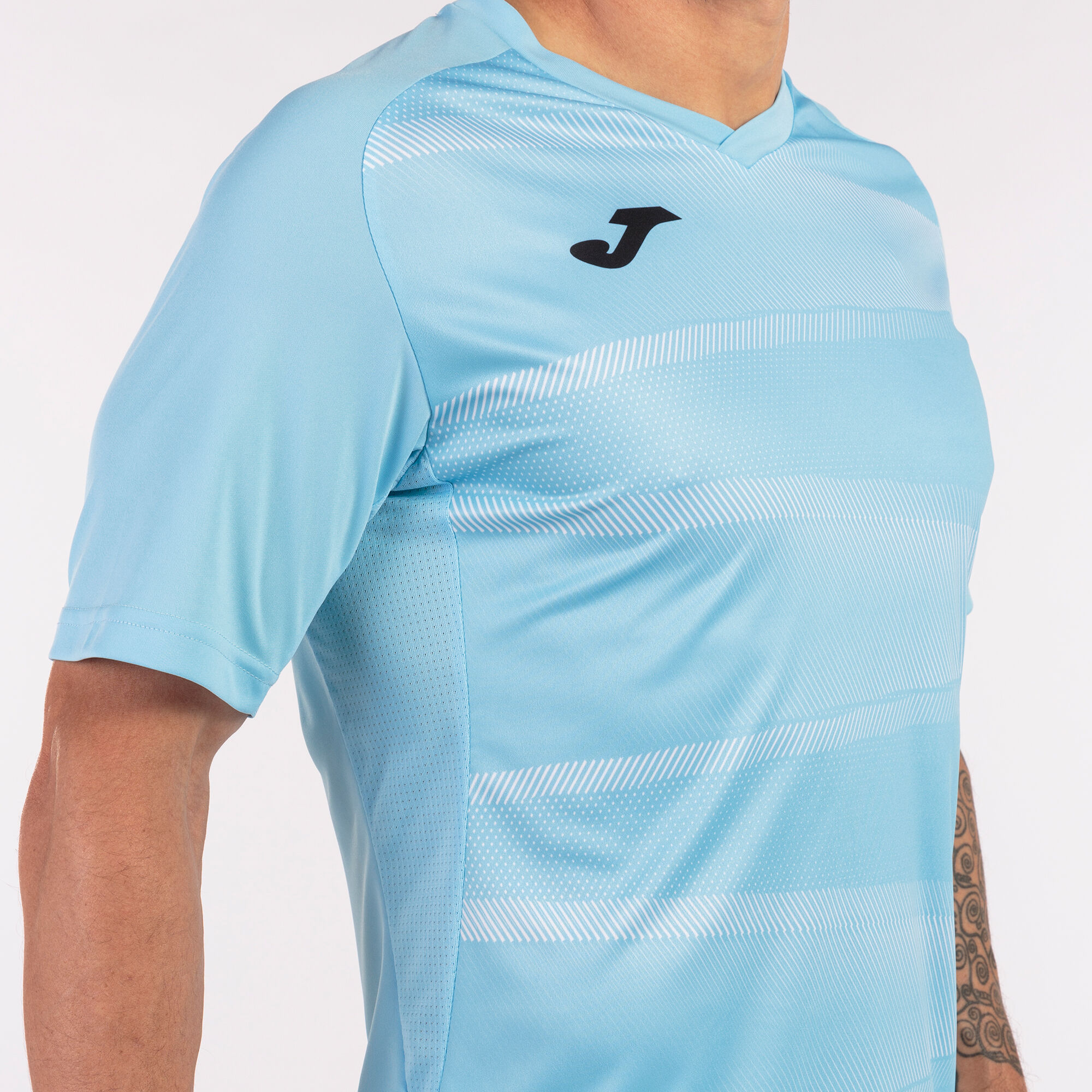 Camiseta manga corta hombre Grafity II celeste JOMA