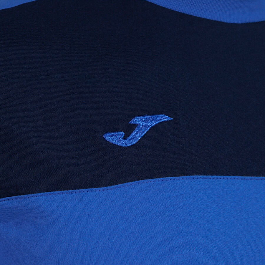 CAMISETA MANGA CORTA CREW V