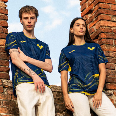 T-shirt manga curta equipamento principal Hellas Verona FC 25/26