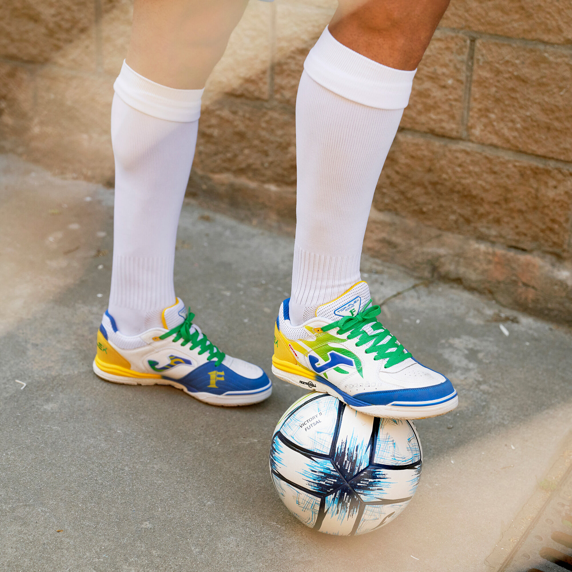 Best futsal shoes 219 hot sale