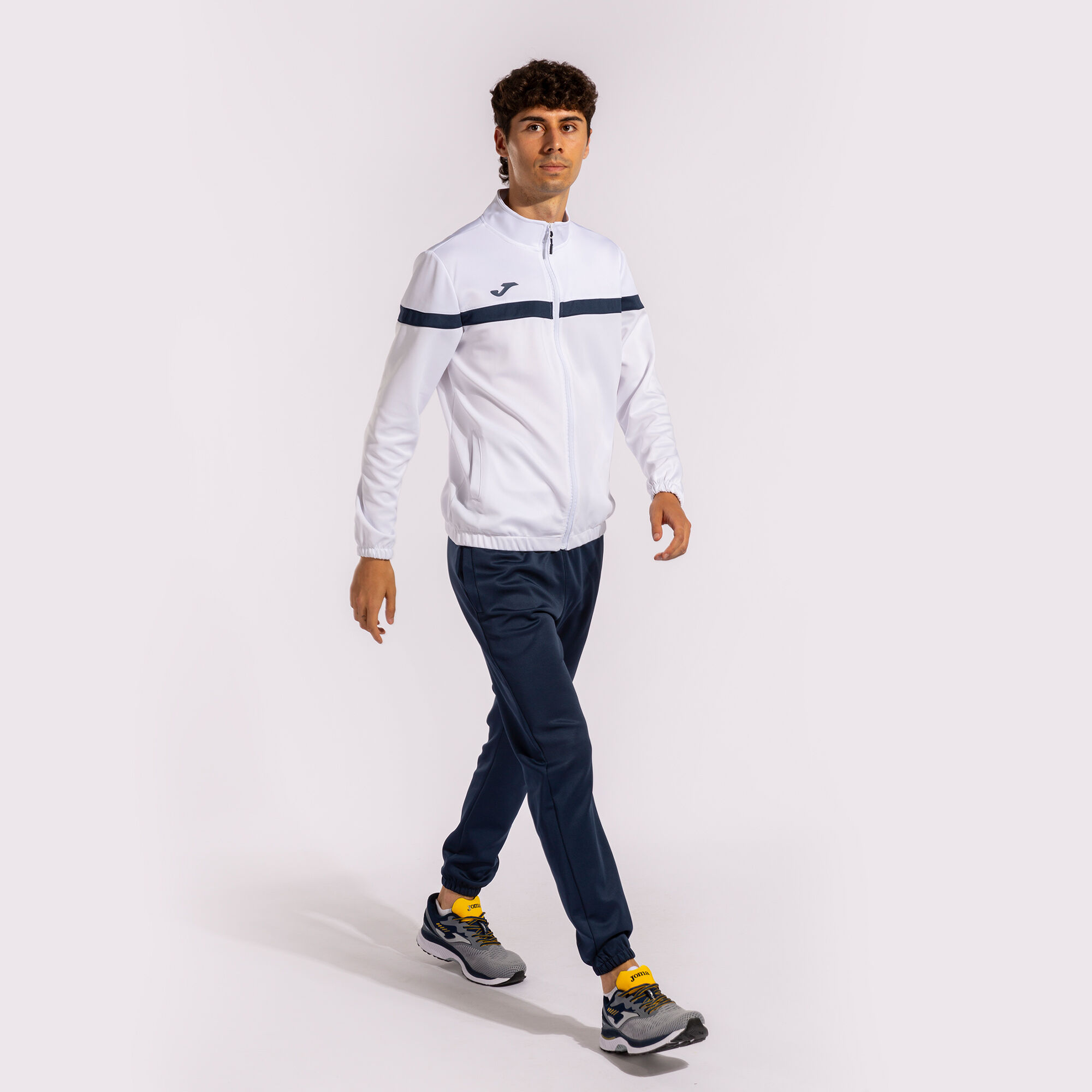 Outfit chandal hombre 2025
