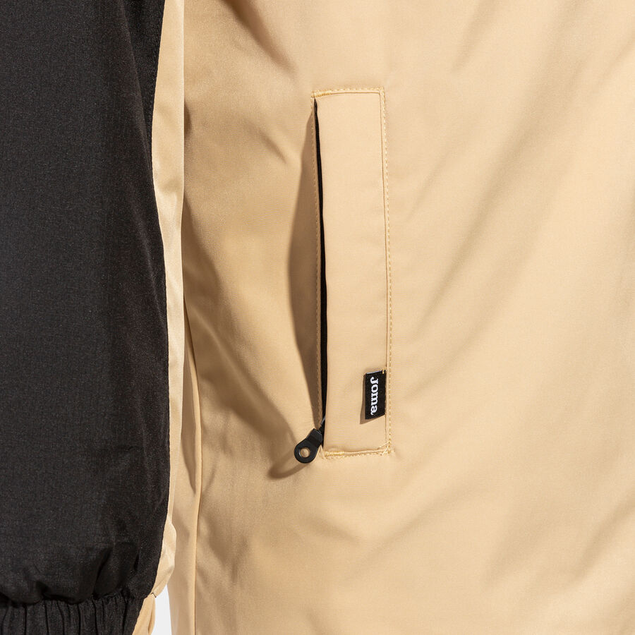ANORAK EXPLORER