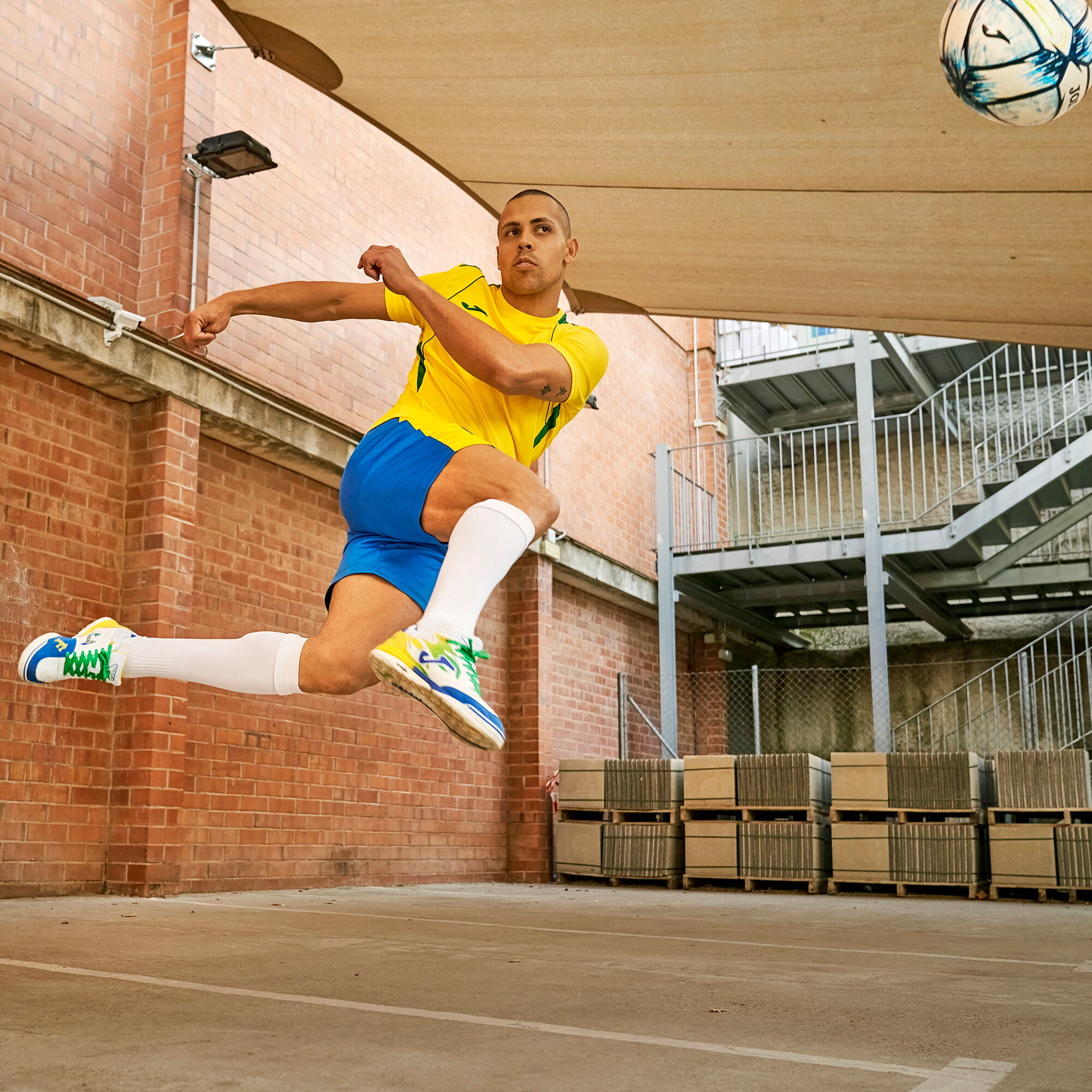 Obuwie sportowe futsal Ferrão Top Flex Rebound indoor bialy
