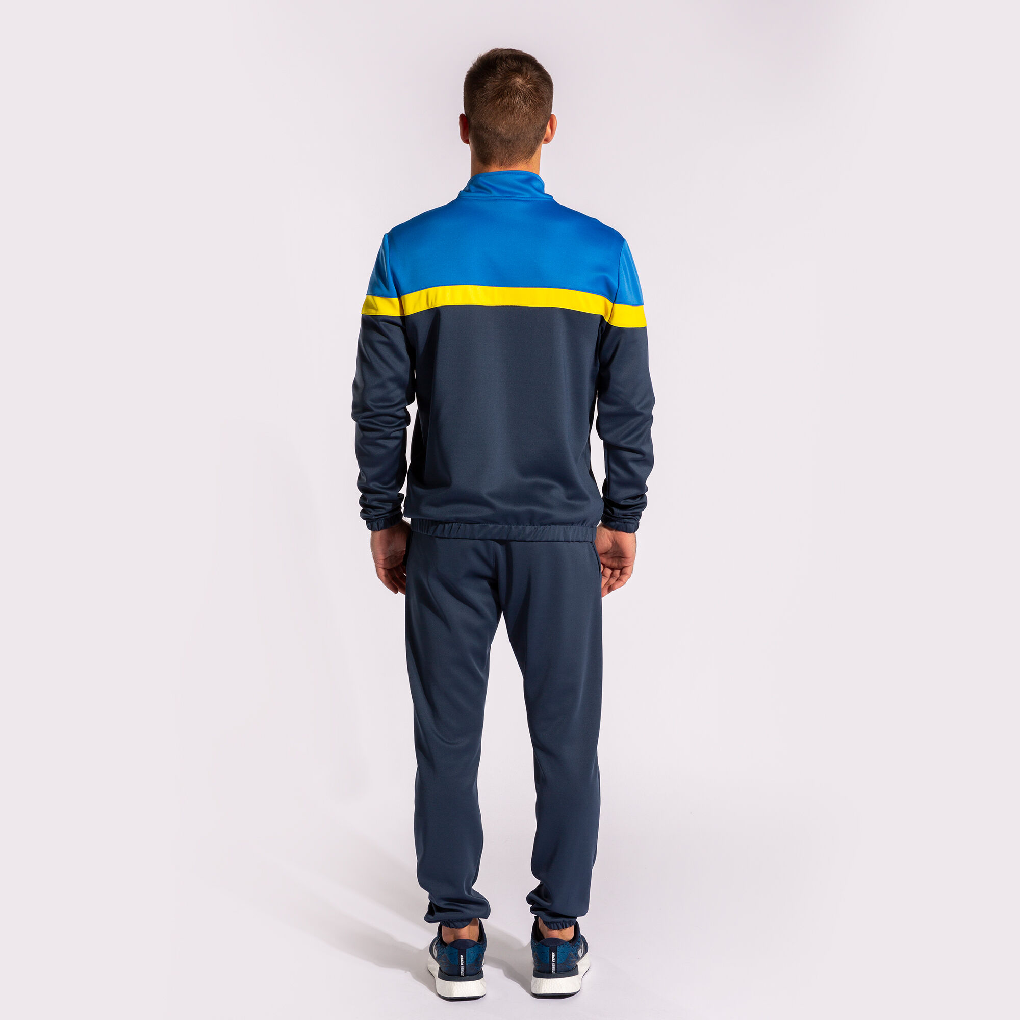 Tuta adidas stretta on sale sotto