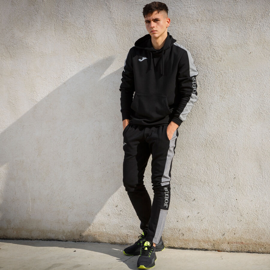 SUDADERA CON CAPUCHA STREET