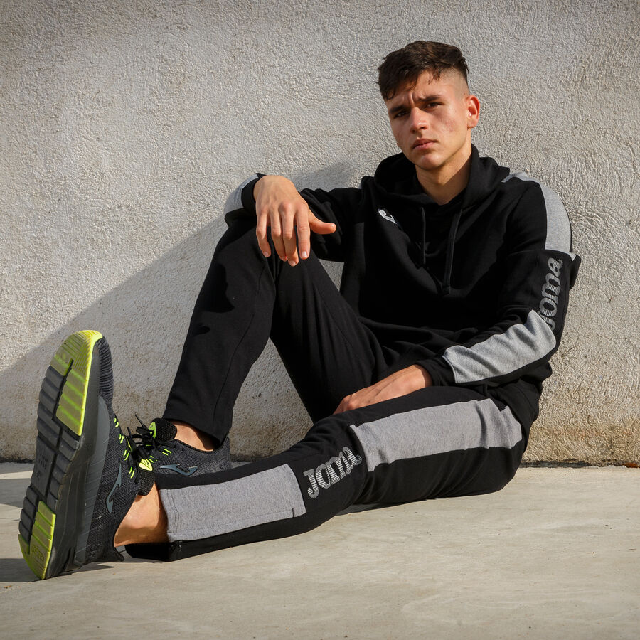 SUDADERA CON CAPUCHA STREET