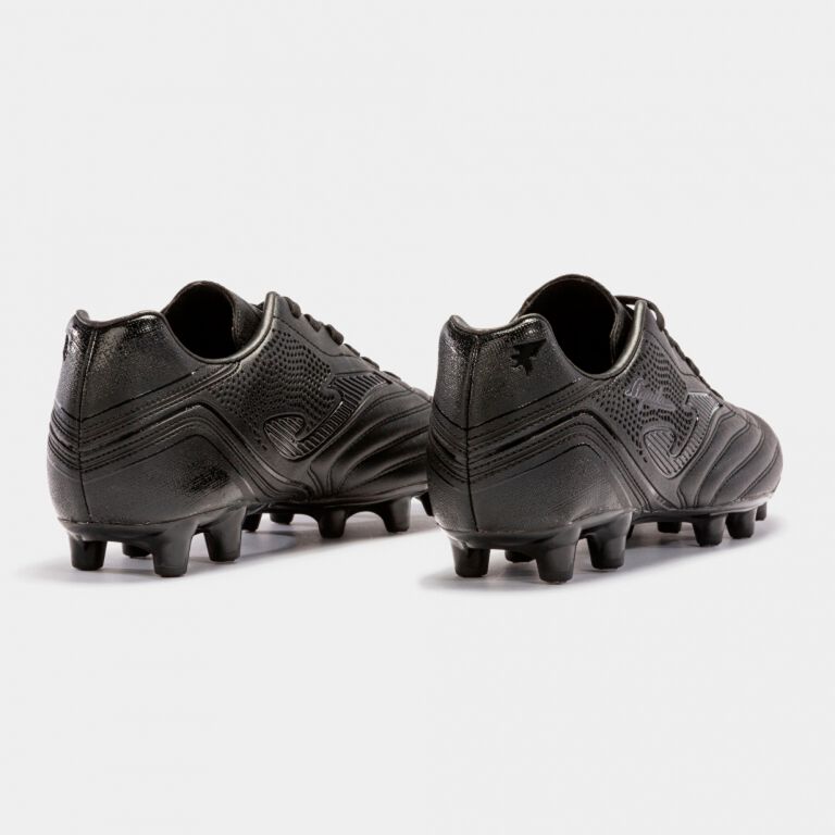 Football boots Aguila 26 firm ground FG black | JOMA®