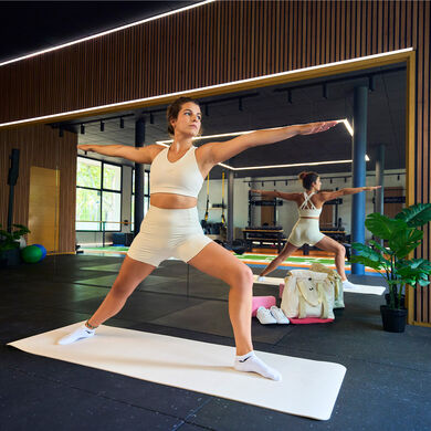 Mallas cortas mujer Indoor gym beige