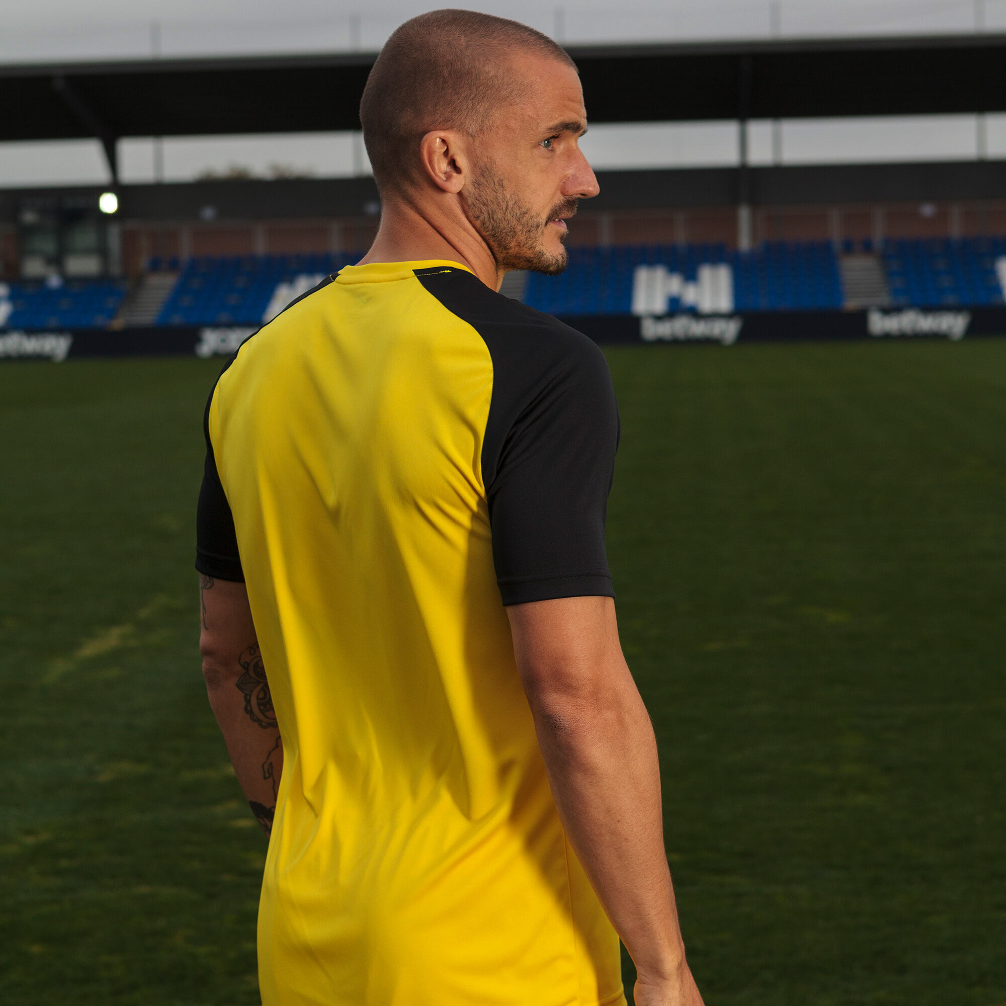 Camiseta joma amarilla outlet