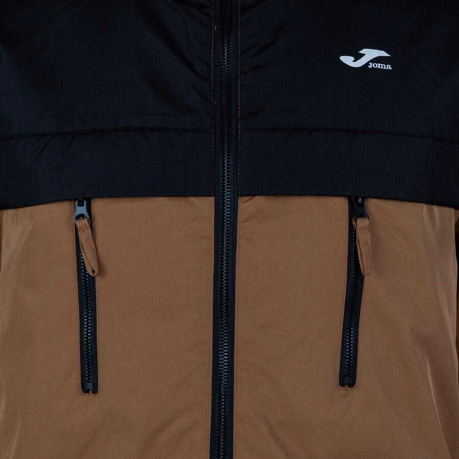 ANORAK EXPLORER