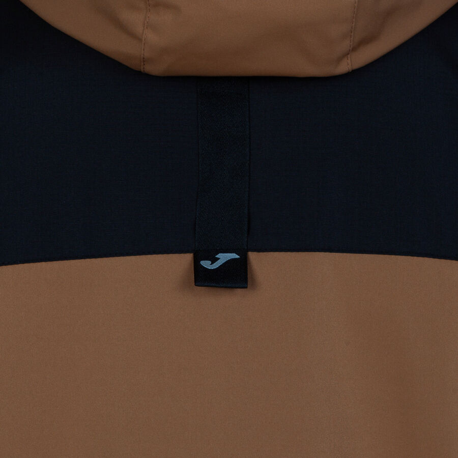 ANORAK EXPLORER