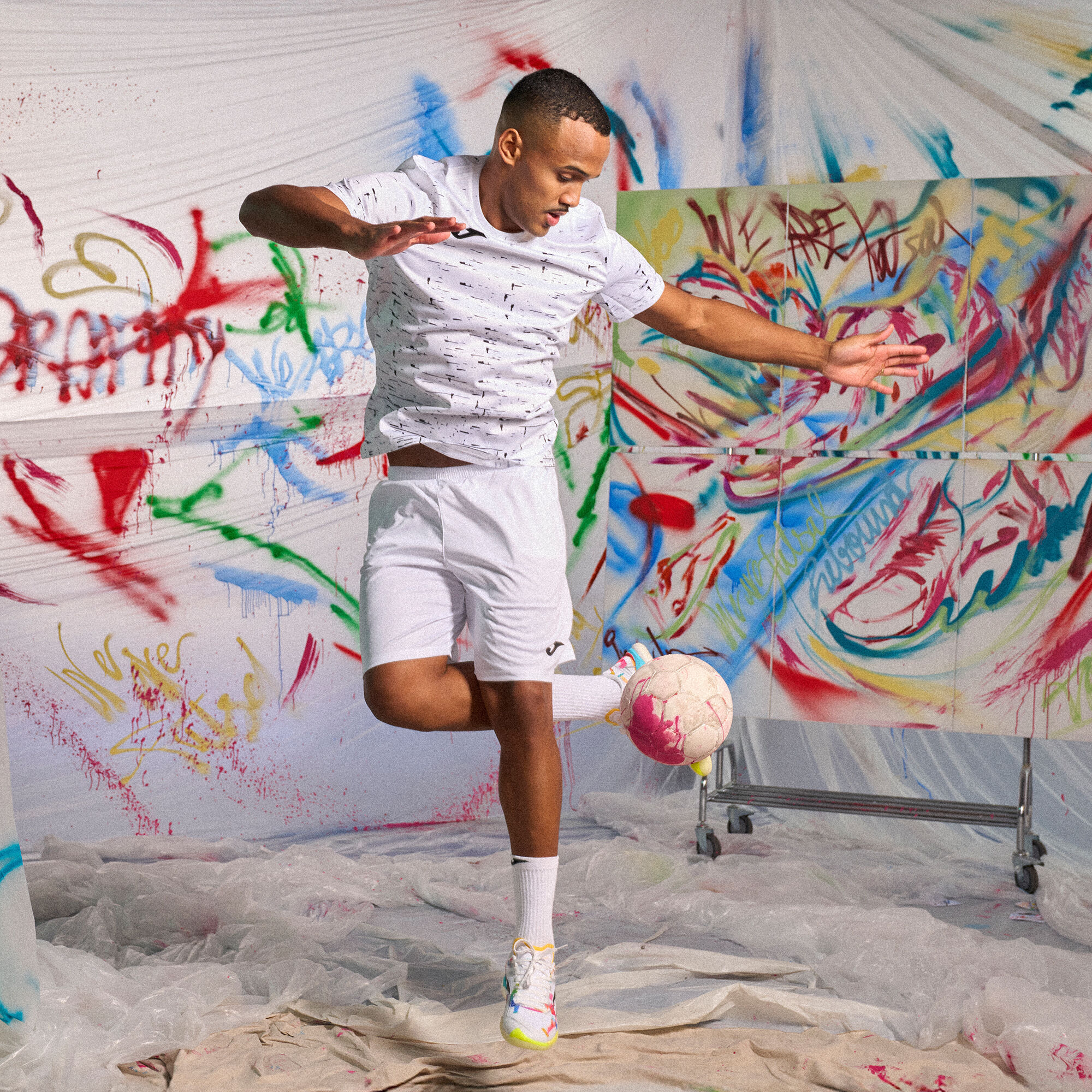 joma レガテリアクティブ　EU40.5 26.0cm換算　試着のみ Futsal shoes Regate Reactive 26 Graffiti indoor multi color | JOMA®