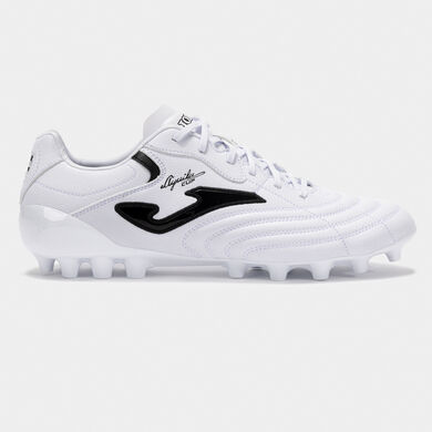 Botas fútbol Aguila Cup 25 césped artificial AG blanco negro