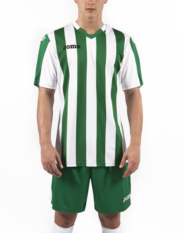 Camiseta verde con 2025 blanco