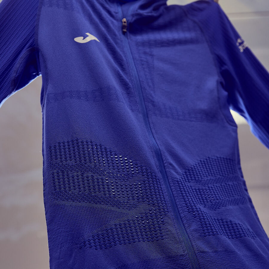 CHAQUETA CON CAPUCHA R-TRAIL NATURE