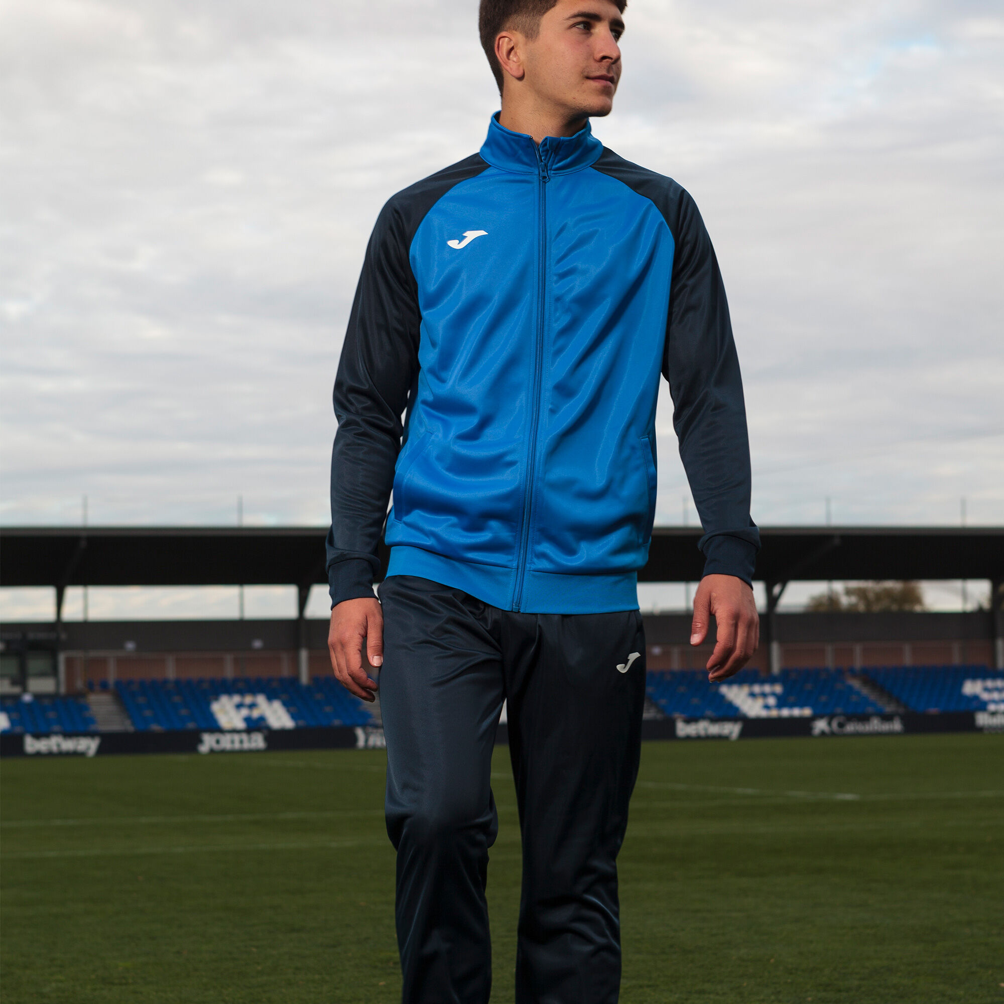 Joma tracksuit hotsell
