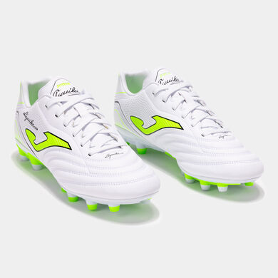 Botas fútbol Aguila 25 terreno firme FG blanco