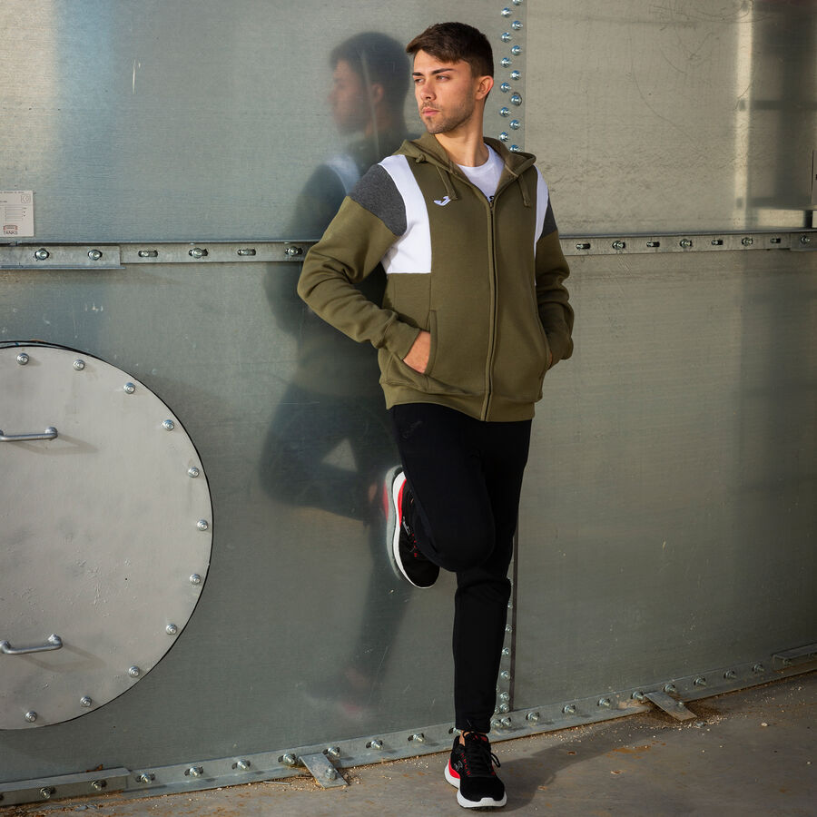CHAQUETA CON CAPUCHA CONFORT III