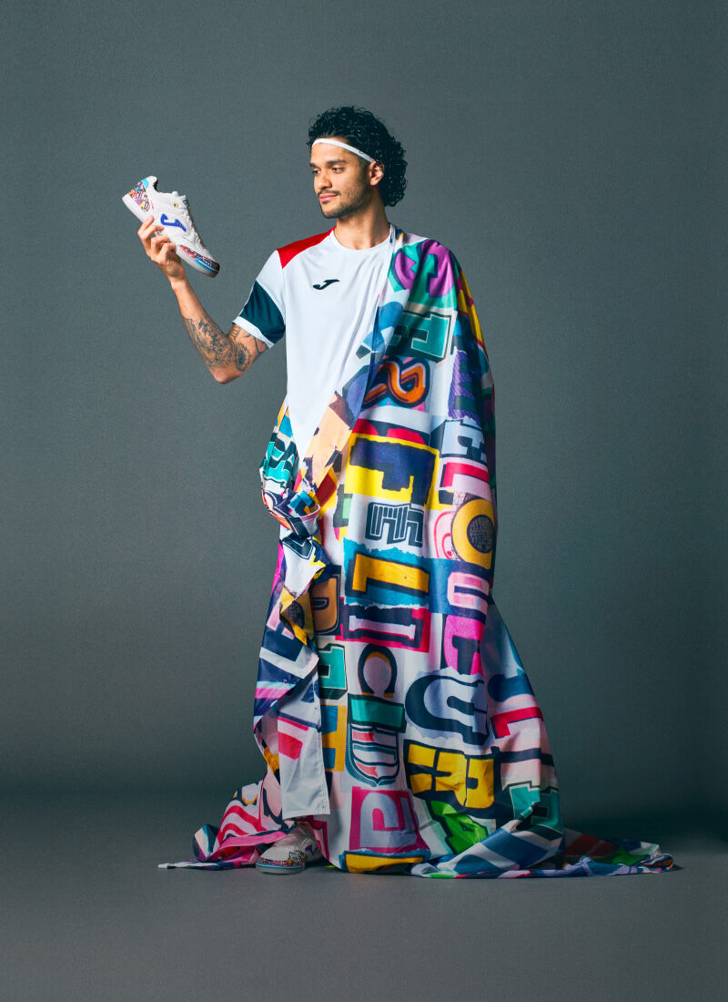 Zapatillas de Lucao jugador de fútsal de Joma