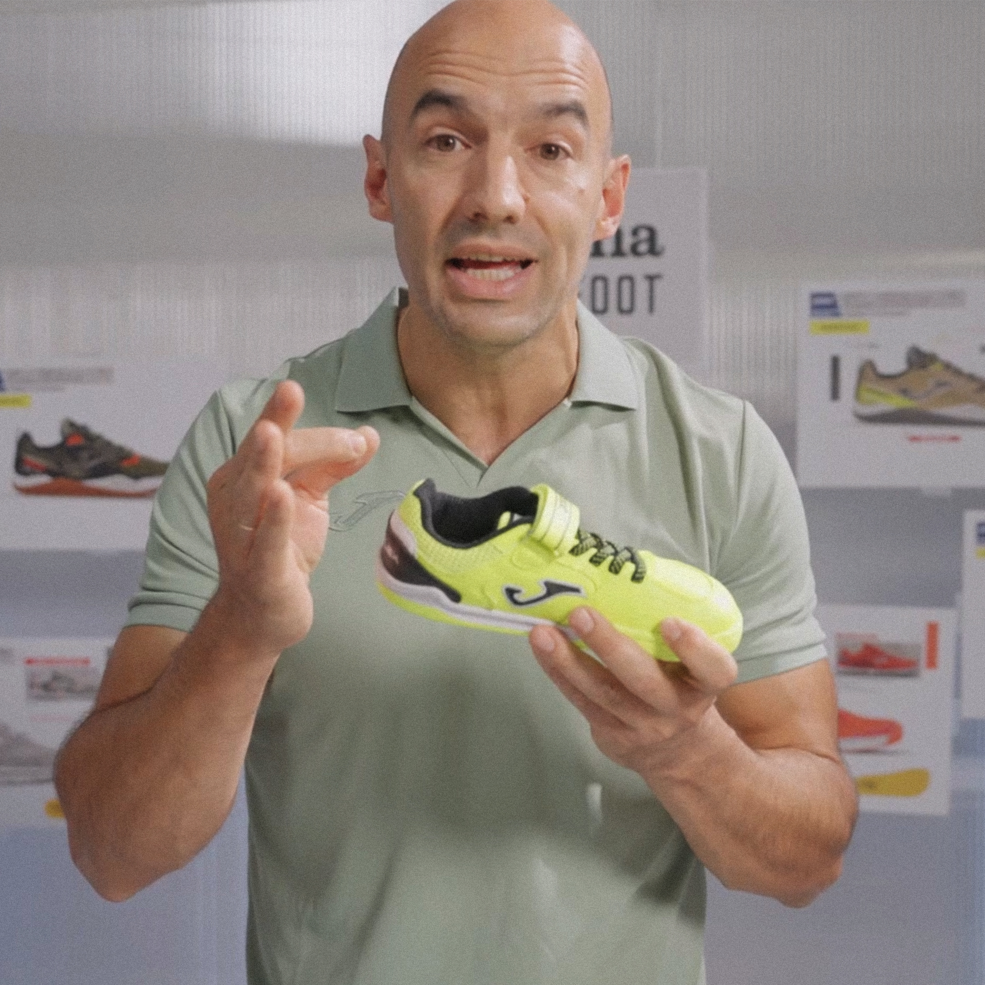 Football boots Evolution Jr Barefoot 25 turf junior fluorescent
