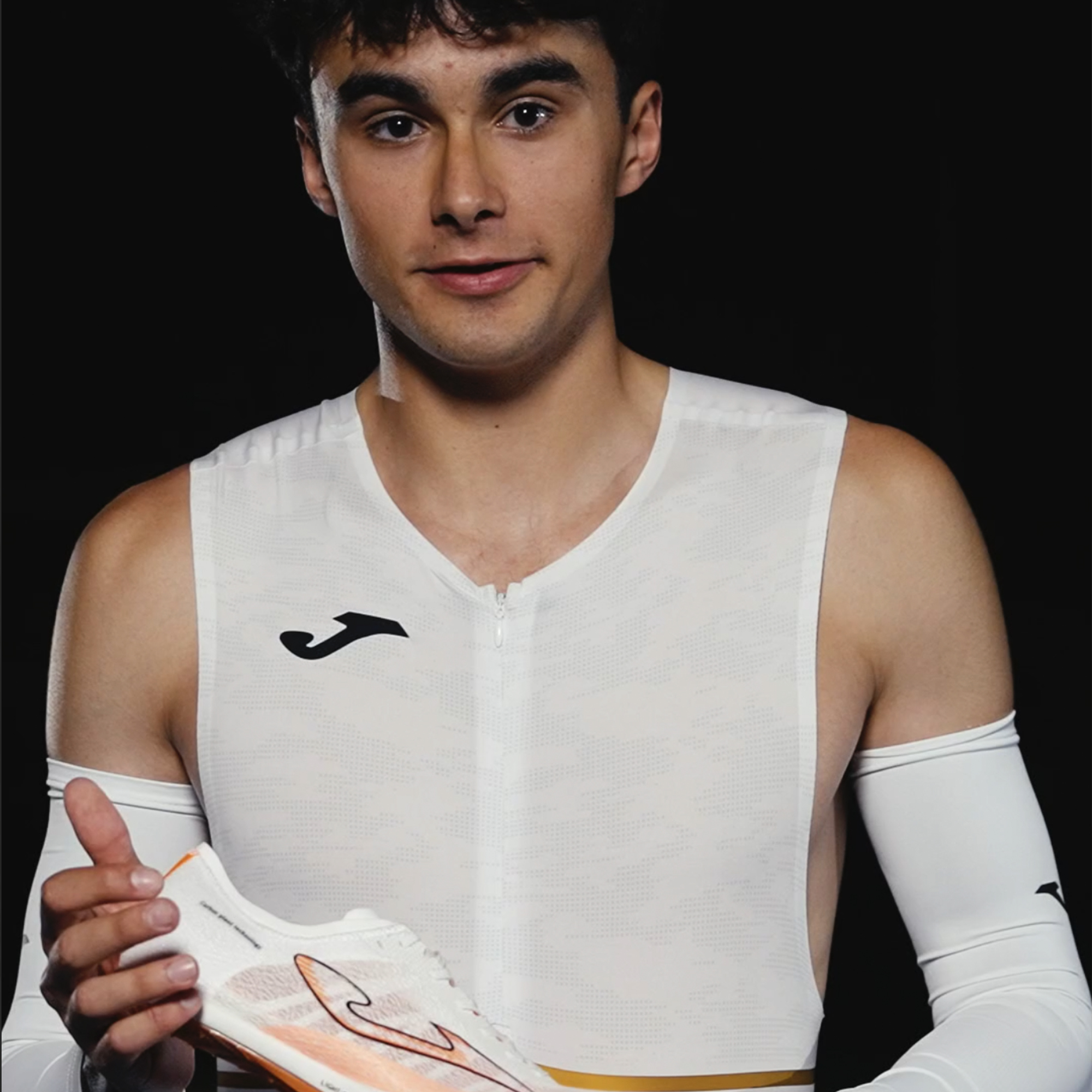 Running shoes R.R 1100 Spikes 25 unisex white orange | JOMA®